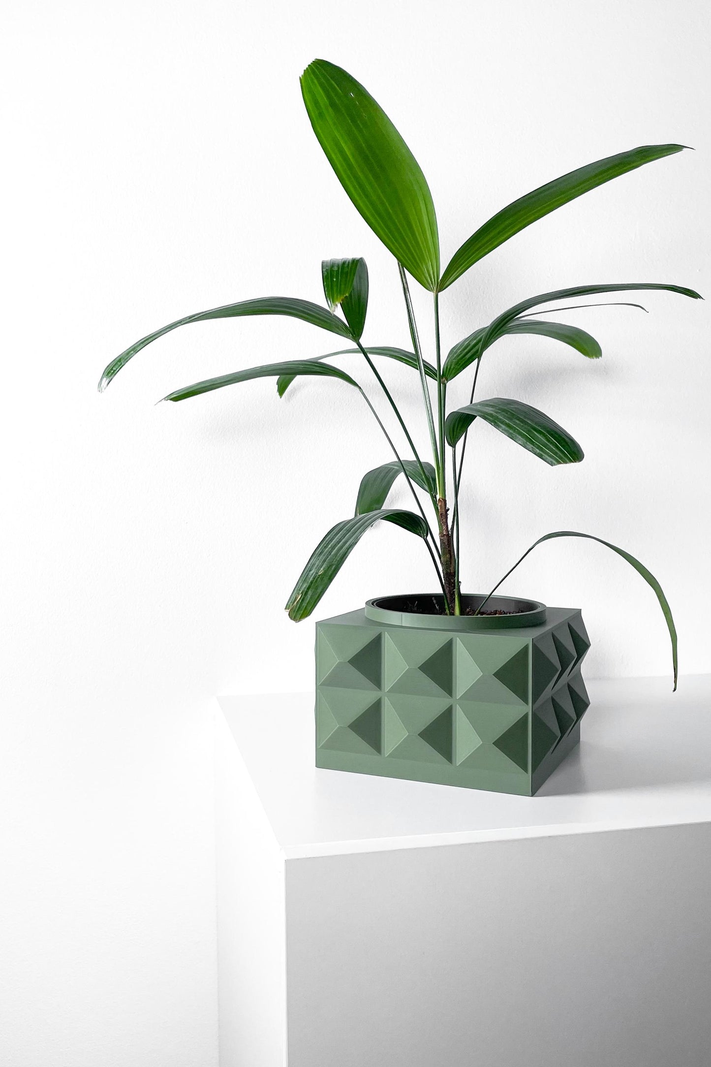 The Eldan Planter