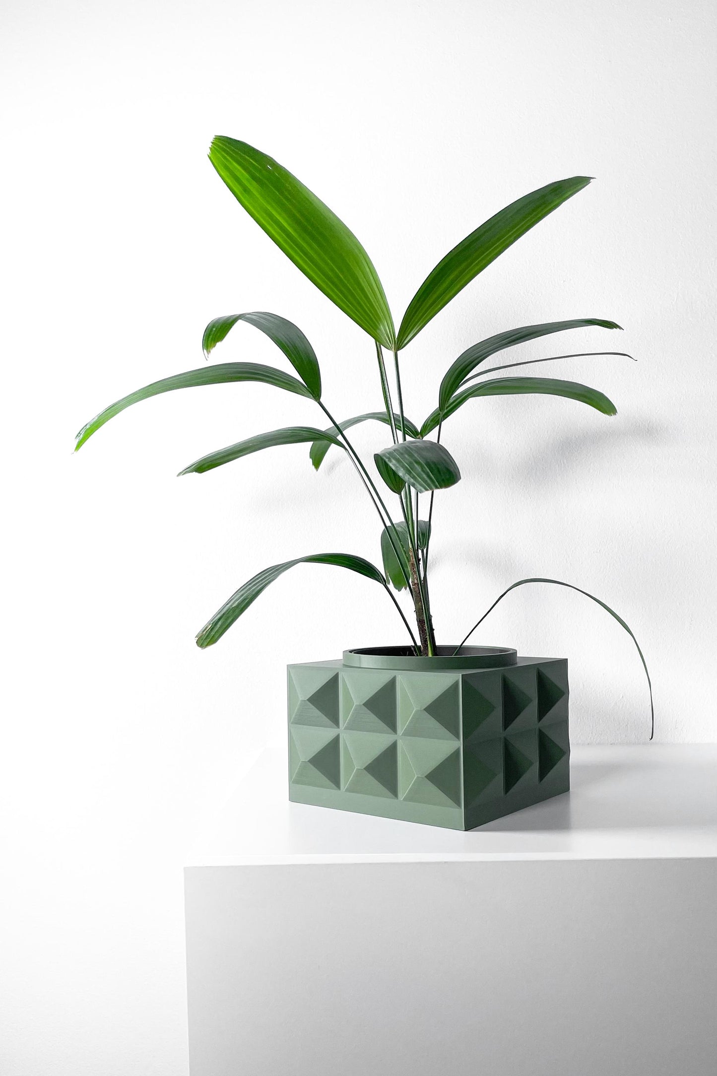 The Eldan Planter