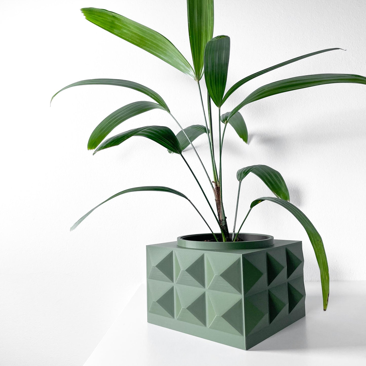The Eldan Planter