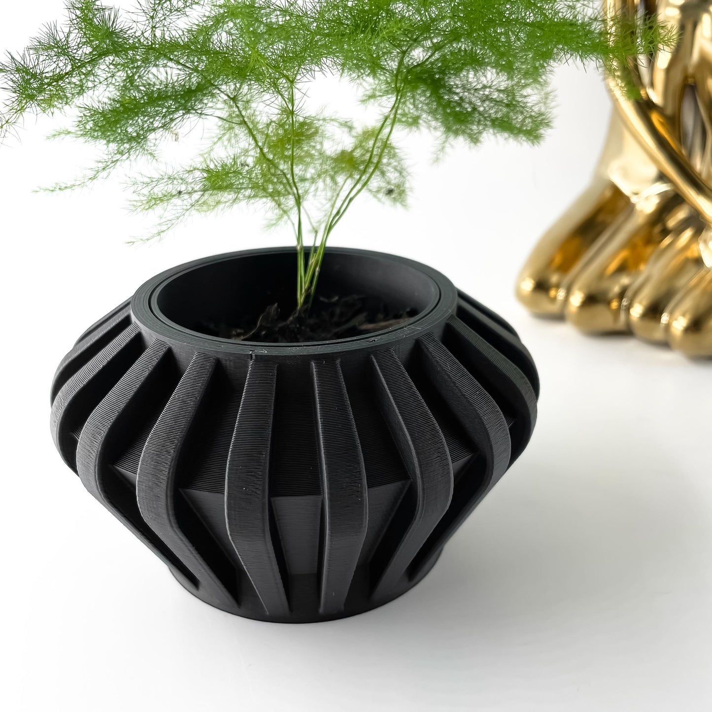 The Hino Planter