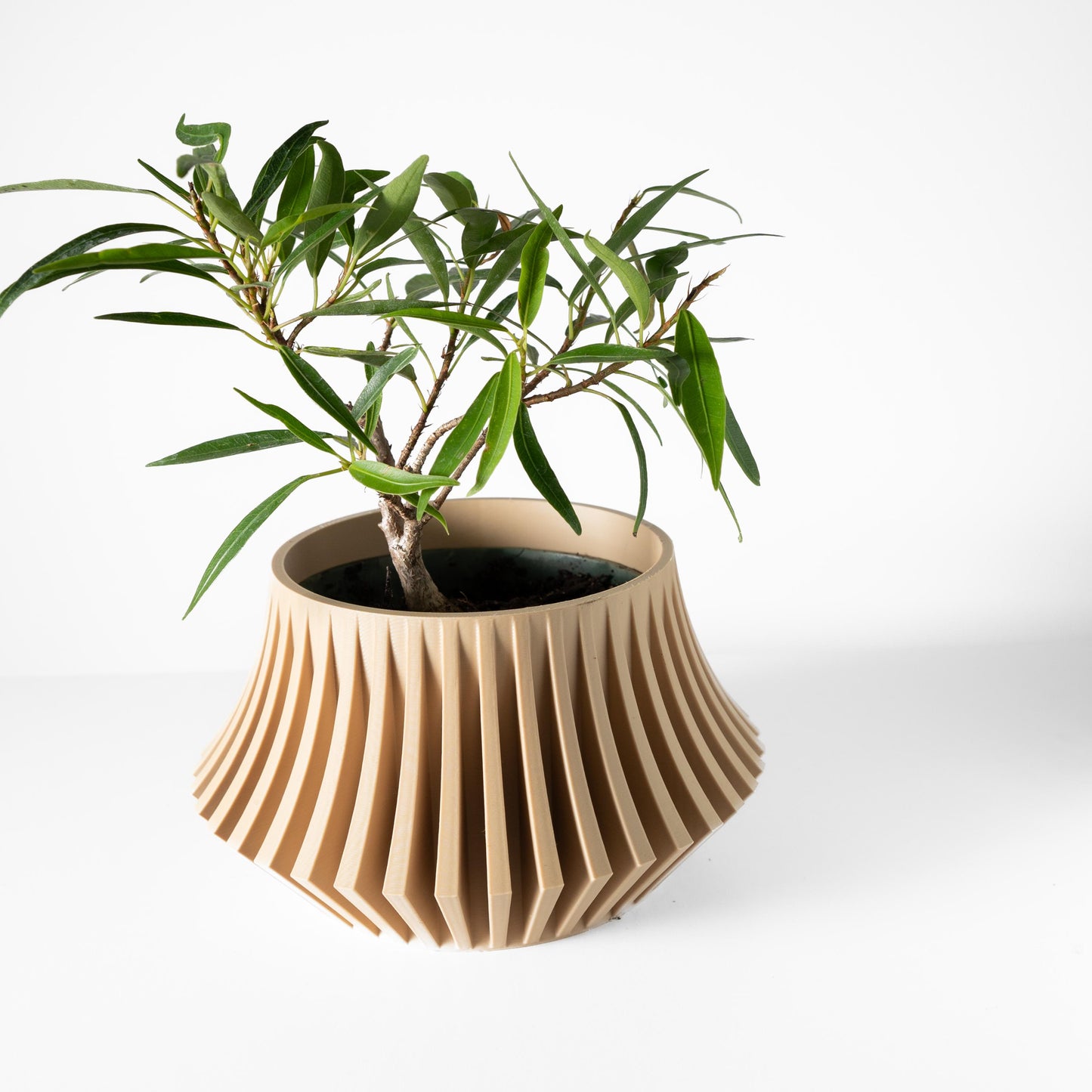 The Jasen Planter