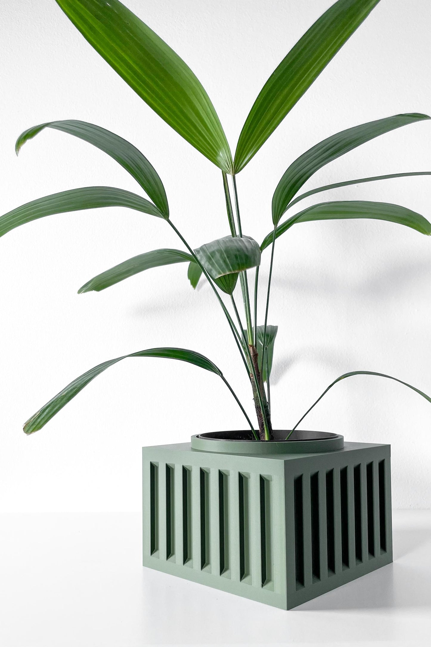 The Larix Planter