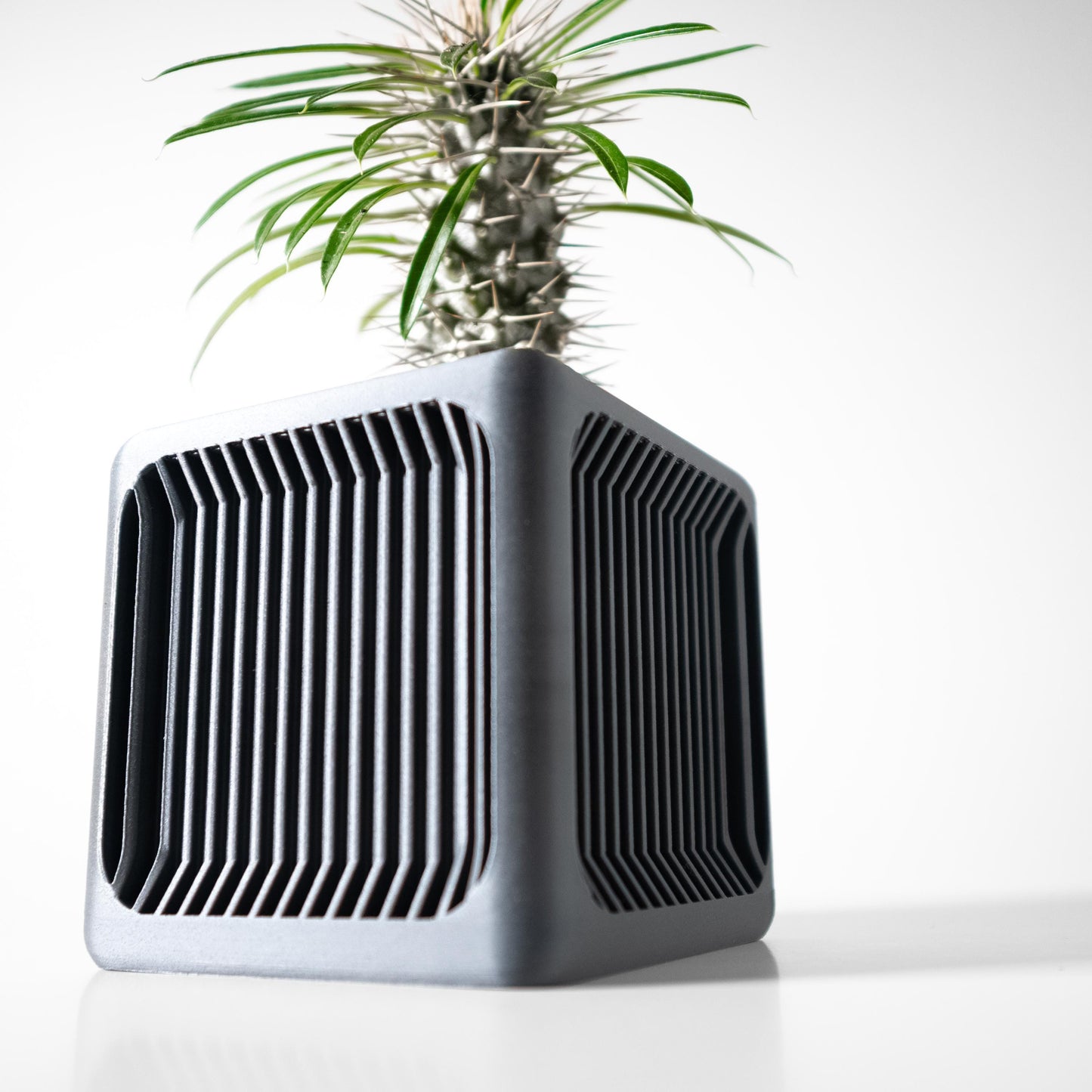 The Rovo Planter
