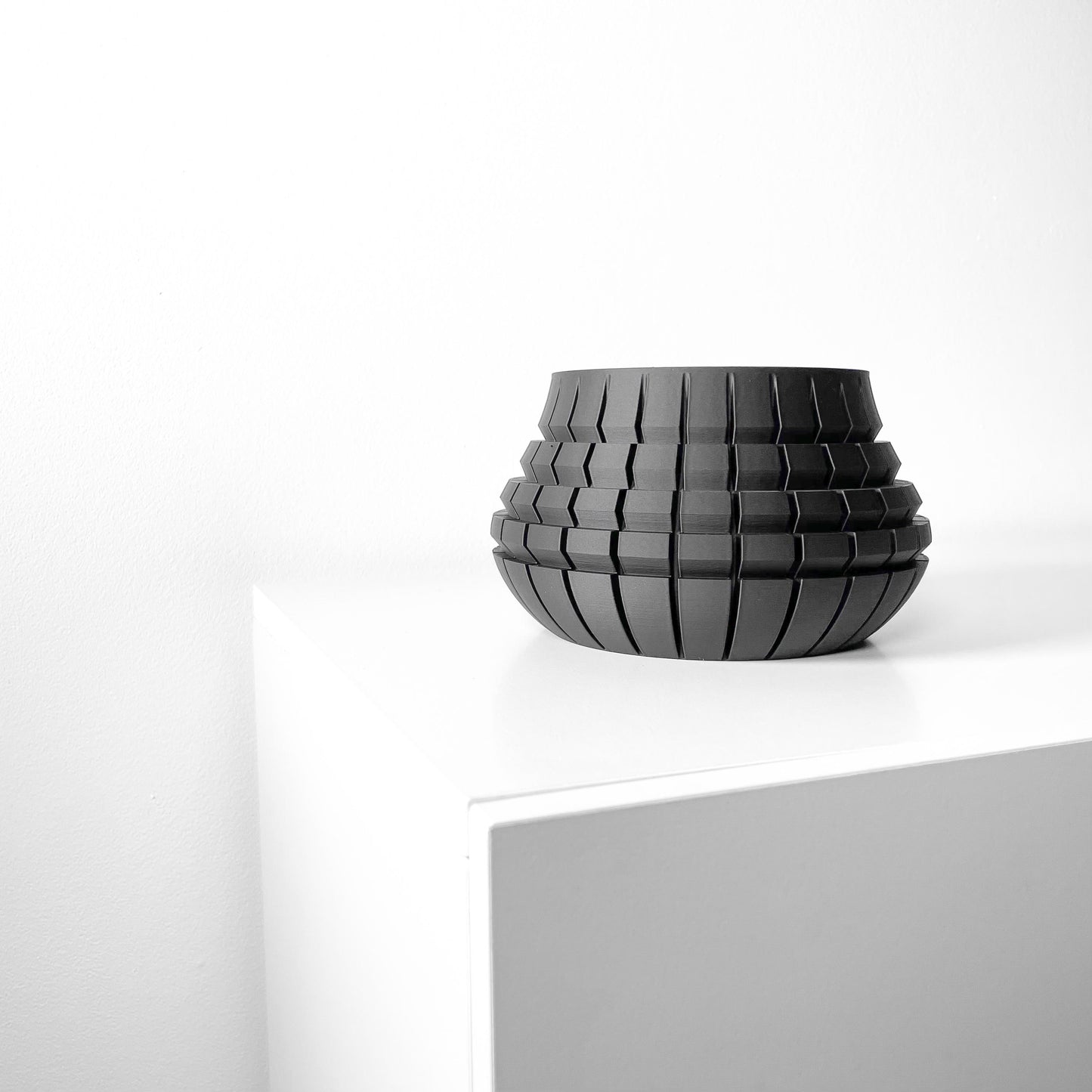 The Ivane Planter