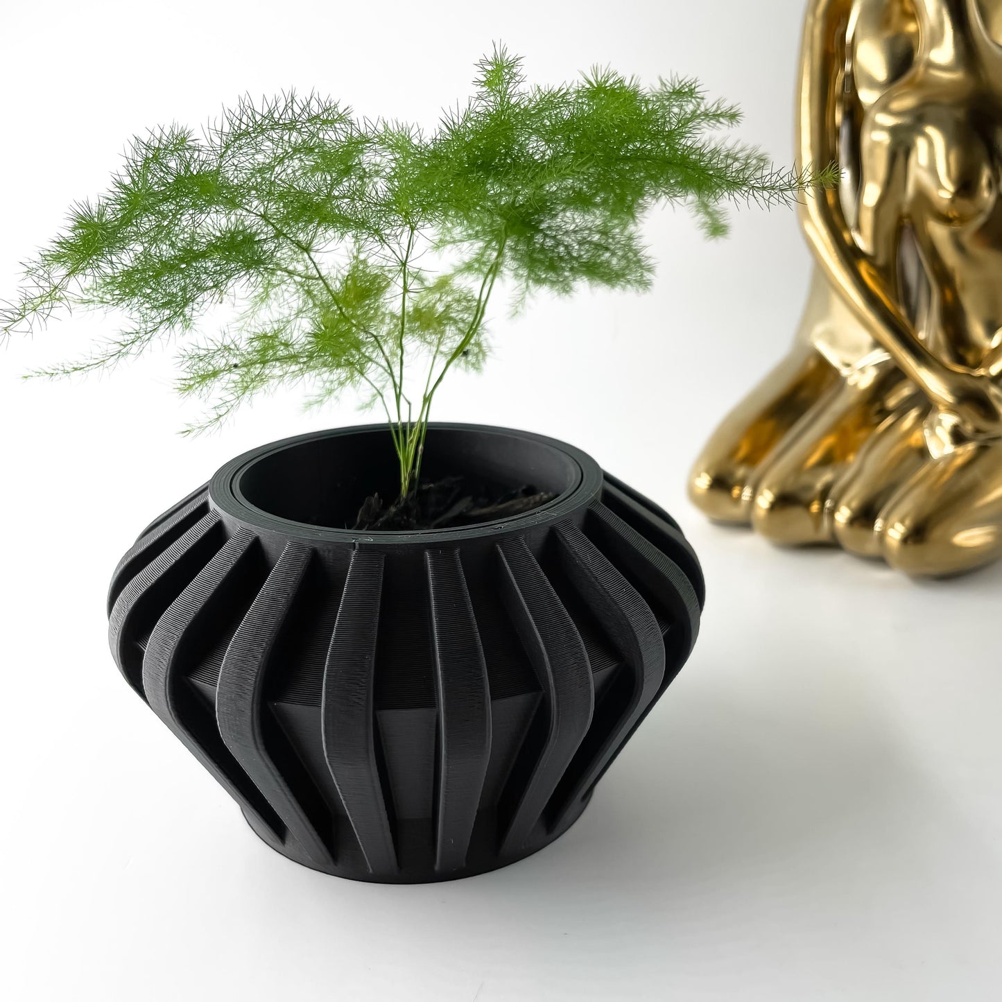 The Hino Planter