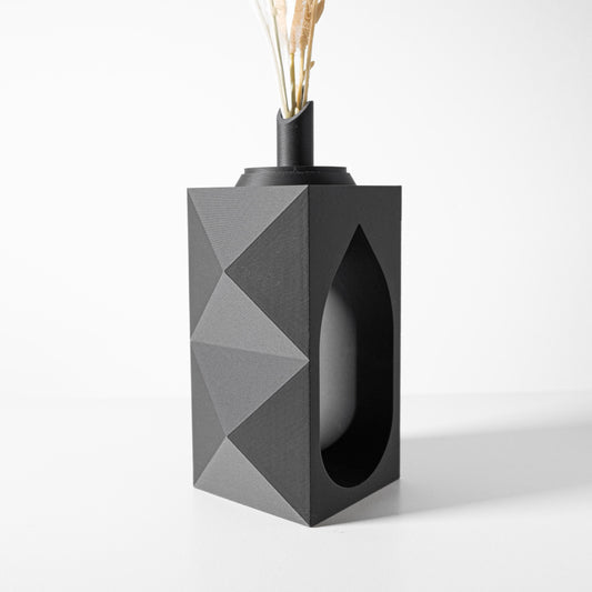 The Latis Vase